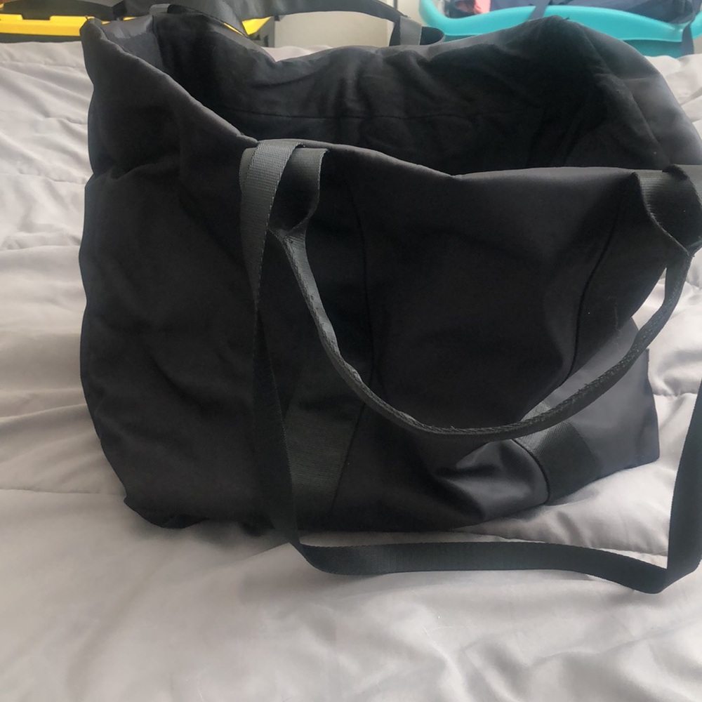 Black Fabletics Weekender Bag - Picture 3 of 3